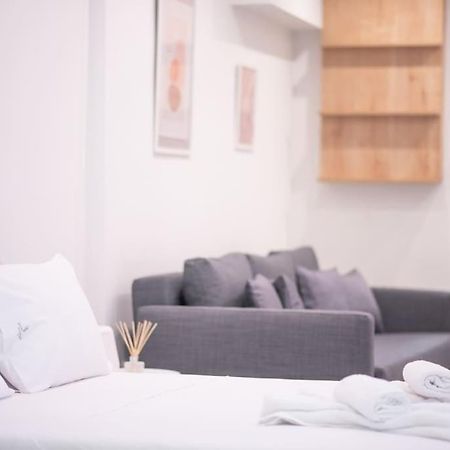 Luxury Studio With Garden Next To Acropolis アテネ エクステリア 写真